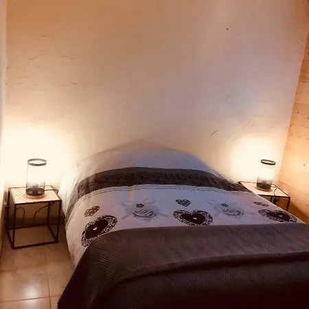 Ours Blanc Apartman *